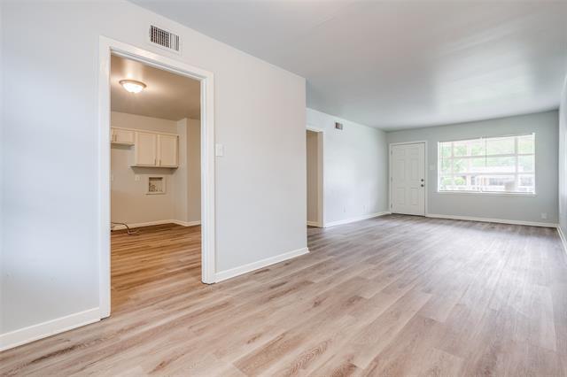 Building Photo - 10637 Dunaway Dr