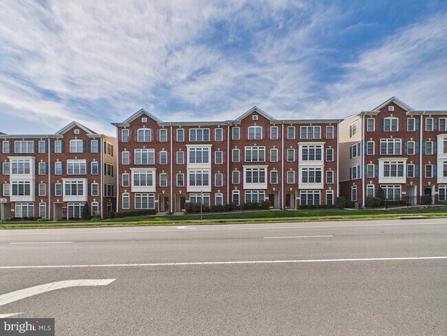 Building Photo - 4587 Whittemore Pl