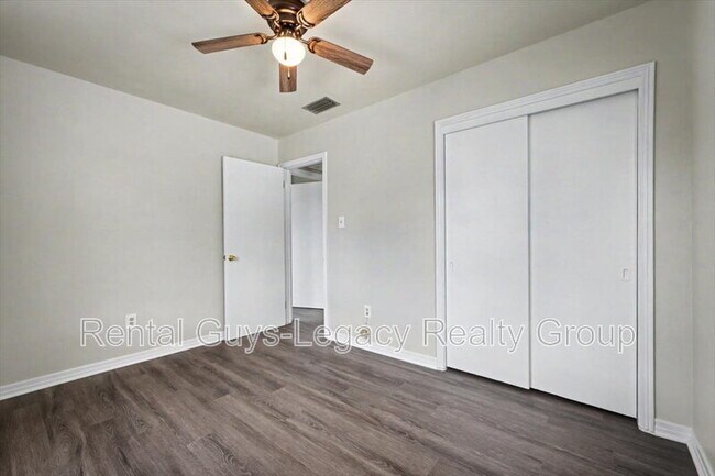 Building Photo - 10545 Citrus Ln