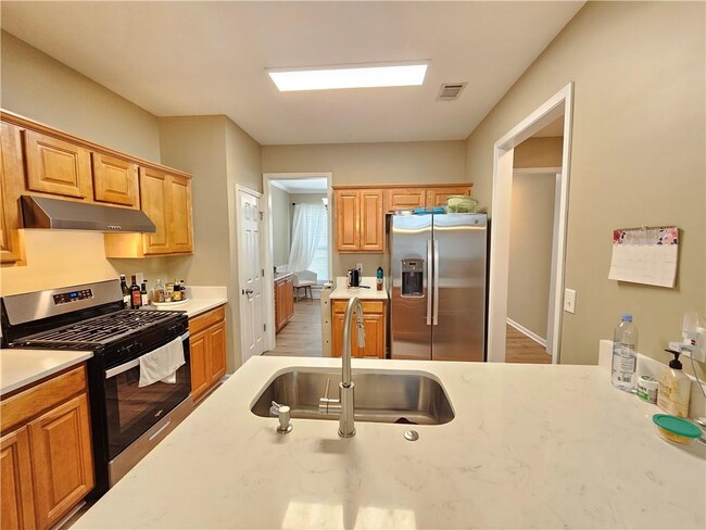 Building Photo - 2216 Worrall Hill Dr