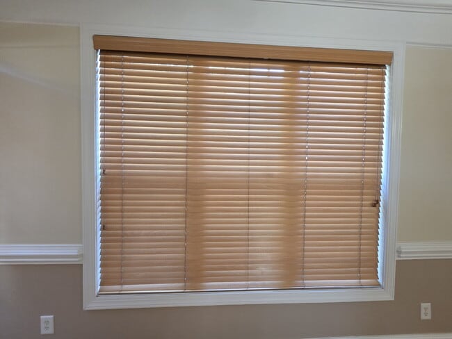 Building Photo - Spacious 4-Bedroom Home for Rent in Kings Grant Fayetteville – 15 Minutes from Fort Bragg