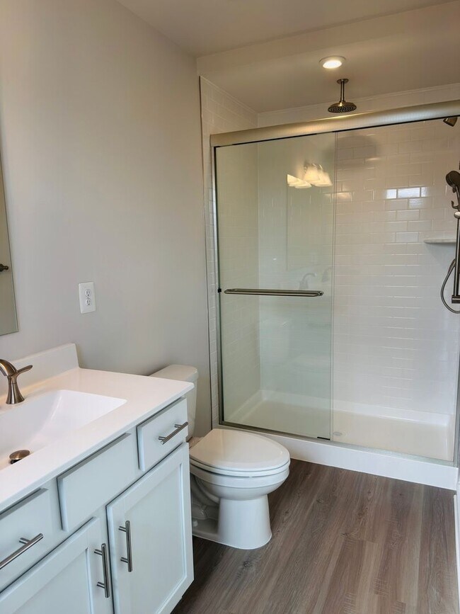 Building Photo - Brand New 4 Bed 3.5 Bath End Unit Townhome in Inwood