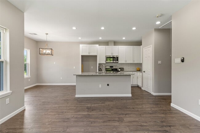 Building Photo - 5107 Groveton St