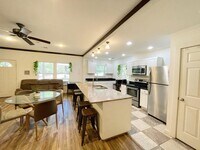 Building Photo - NEWER 4 bedroom house