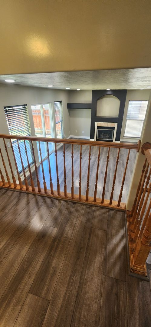 Building Photo - 4 Bedroom Salt Lake Home!