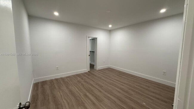 Building Photo - 1547 SW 137th Pl