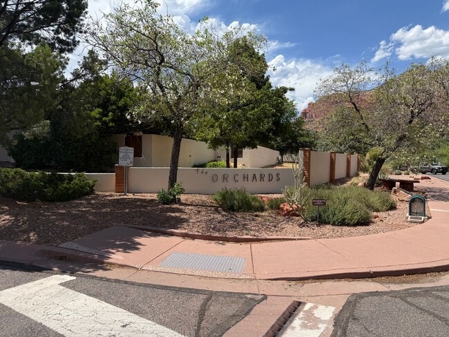 Building Photo - Desirable Uptown Sedona In the Orchards 3 ...