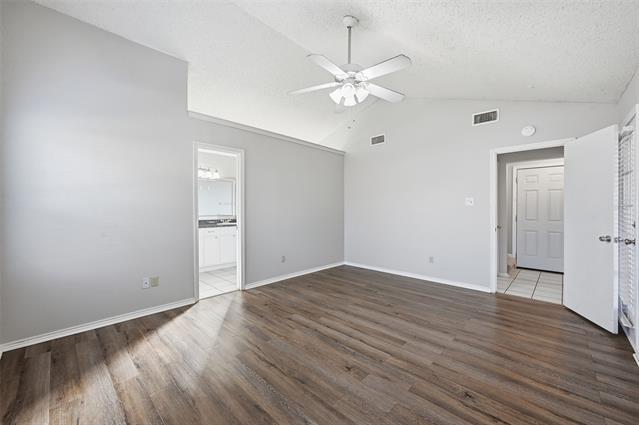 Building Photo - 6421 Fairview Dr