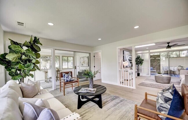 Building Photo - Spacious Home Designed for Comfortable Living