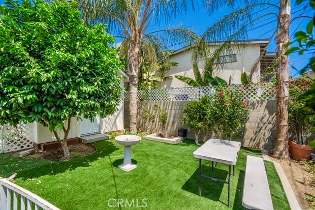 Building Photo - 7128 Mammoth Ave