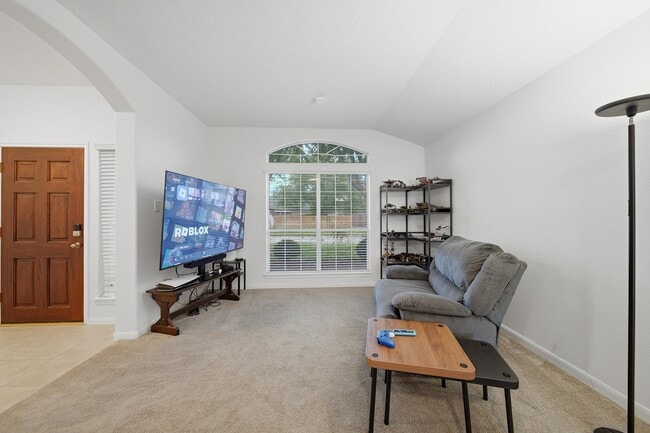 Building Photo - 321 Preston Ln