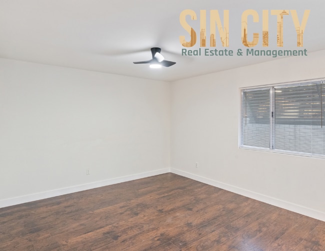 Building Photo - 2366 Aqua Vista Ave