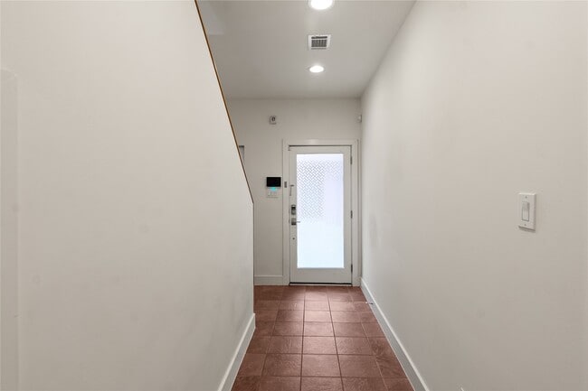 Building Photo - 4501 Eigel St