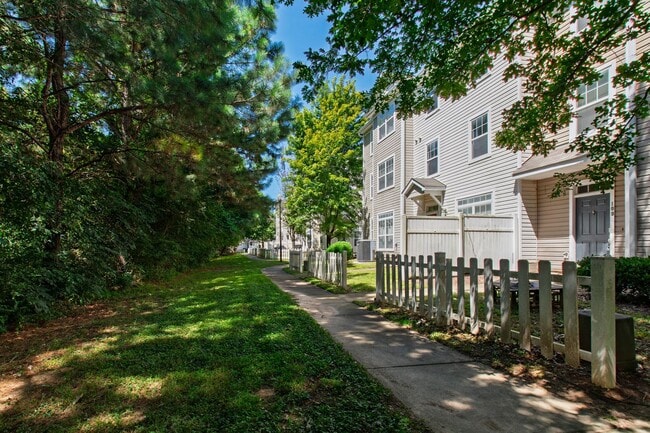 Building Photo - Raleigh Retreat: Modern 3BR Townhome with ...