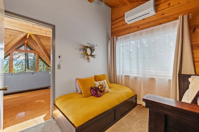 Building Photo - Charming 3-Bedroom, 2-Bath Home in Cold Sp...