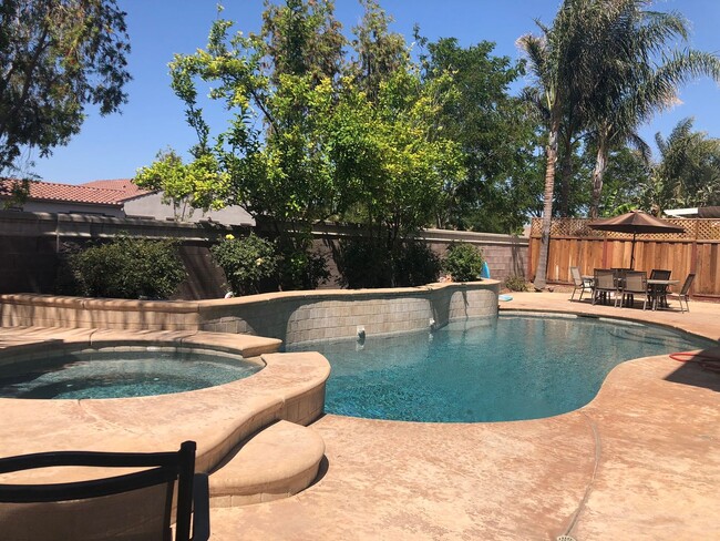 Building Photo - DREAMY 5 Bed/3 Bath OASIS - Discovery Bay