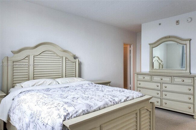 Building Photo - 3000 S Ocean Dr