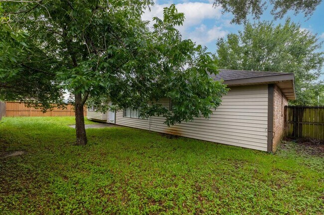 Building Photo - 14110 Eventide Dr