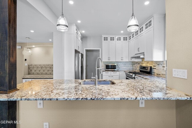 Building Photo - 7089 Tierra Roja St