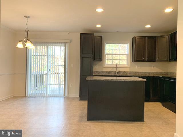 Building Photo - 23193 Westwood Ct