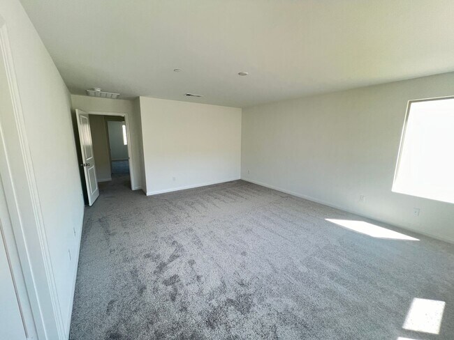 Building Photo - 21469 Thomas Ct