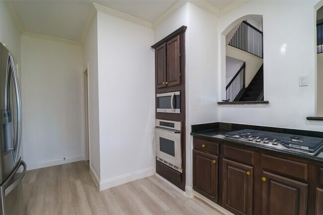 Building Photo - 14311 Ragus Lake Dr