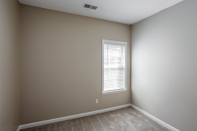 Building Photo - 1117 Averett Ln
