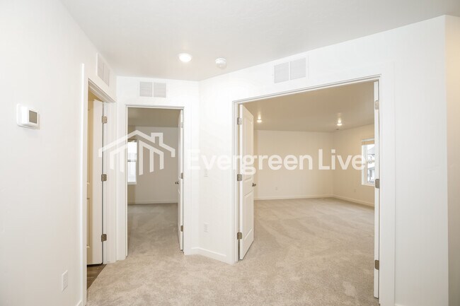 Building Photo - 15162 Nimbus Way