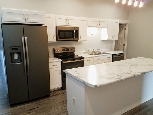 Primary Photo - 1234 Caledonia St