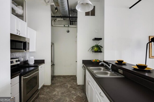 Building Photo - 120 Ralph McGill Blvd NE