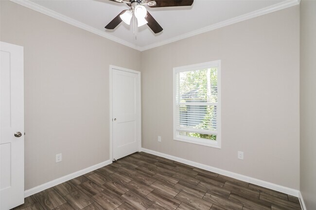 Building Photo - 774 Dillard St