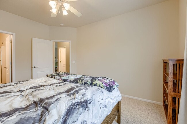 Building Photo - Short Term Furnished 3 Bedroom Townhome!!