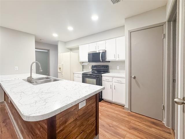 Building Photo - 1302 N San Saba St