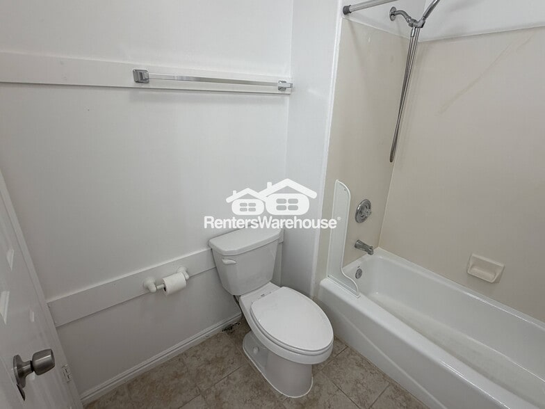 Building Photo - 1442 W 730 S St