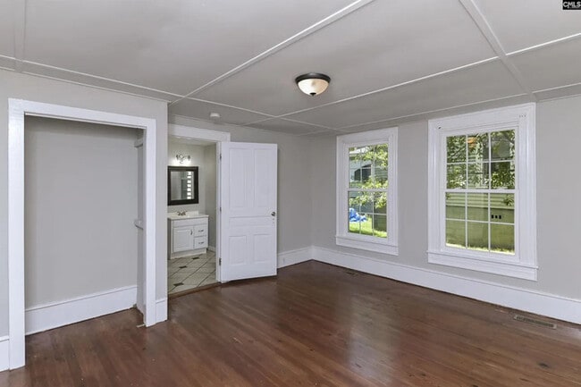 Building Photo - 3 Bedroom 1 Bathroom