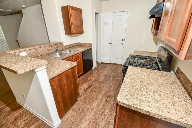Building Photo - 8926 San Alberto