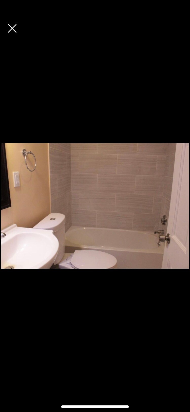 Building Photo - 240 Centre St