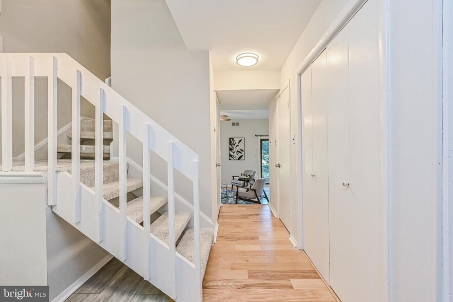 Building Photo - 5621 9th Rd N