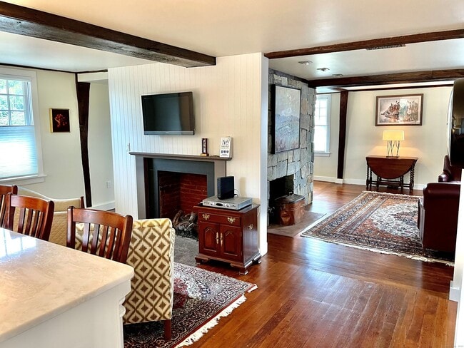 Building Photo - 36 Orchard St