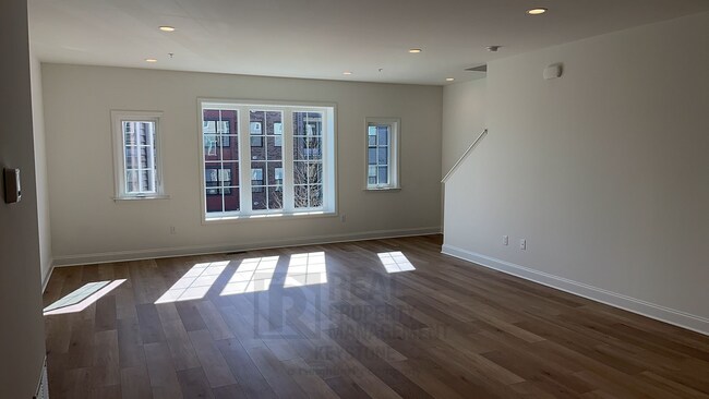 Building Photo - Brand New Townhouse in Cranberry!