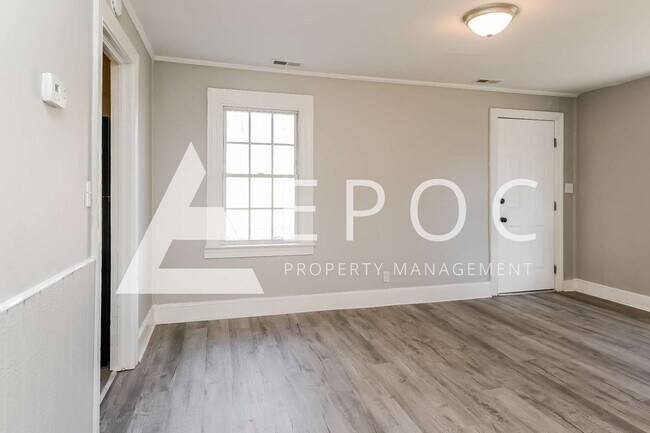 Building Photo - 909 Grant St