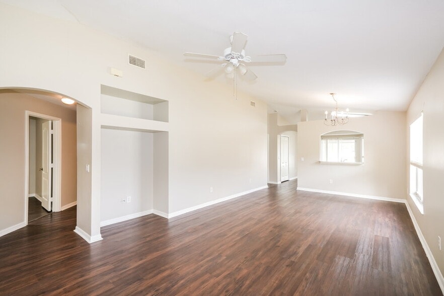 Building Photo - 10704 Navigation Dr