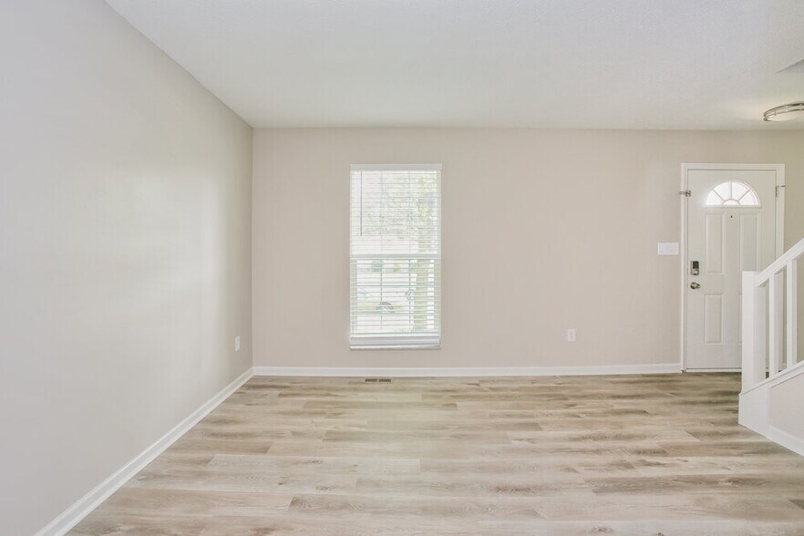 Building Photo - 3110 Ambarwent Rd