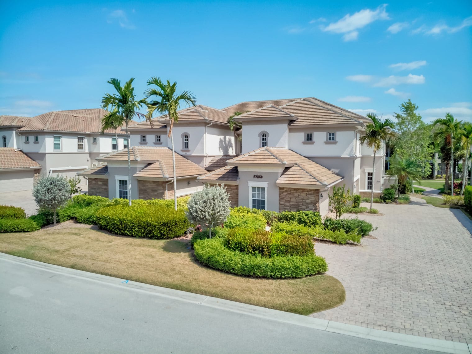 Building Photo - 8775 Coastline Ct