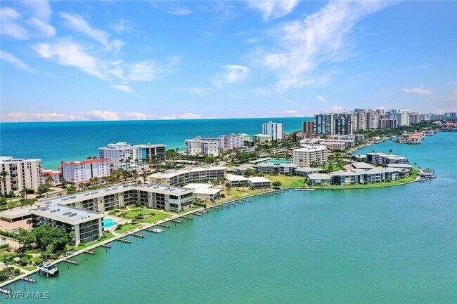 Building Photo - 3200 Gulf Shore Blvd N