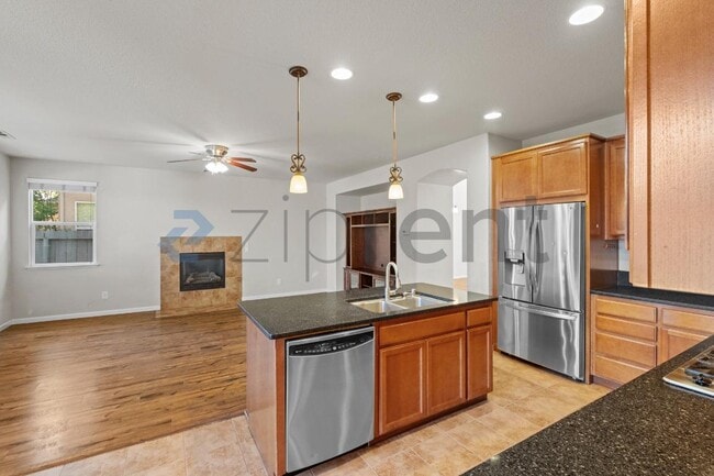 Building Photo - 1137 St Croix Way