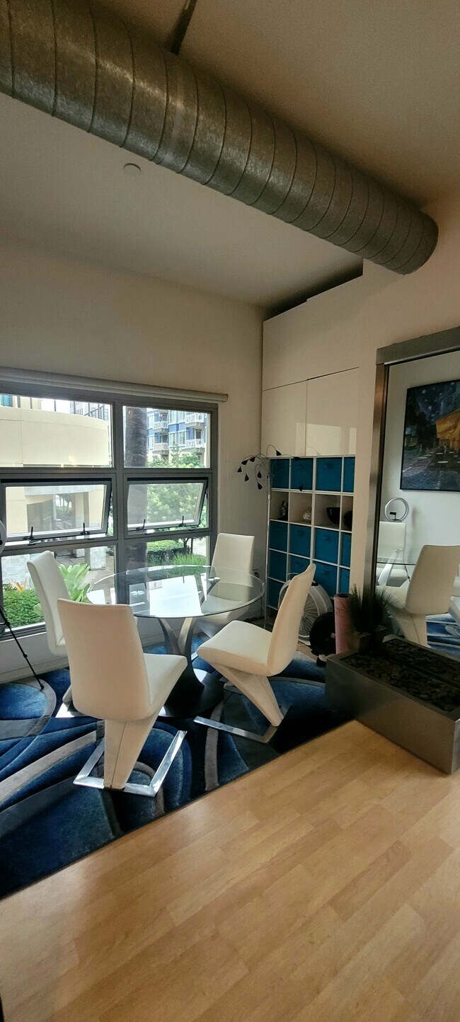 Building Photo - 133 The Promenade N