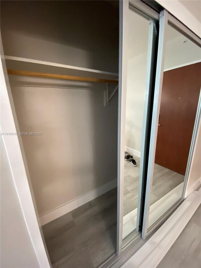 Building Photo - 4001 S Ocean Dr