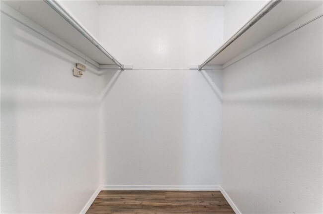 Building Photo - 2508 W Olrich St