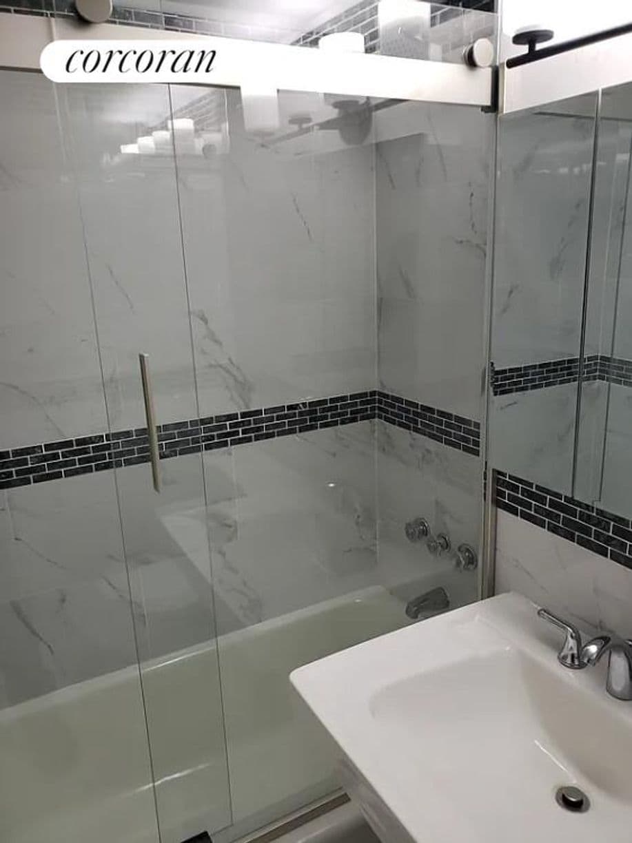 Building Photo - 345 E 56th St